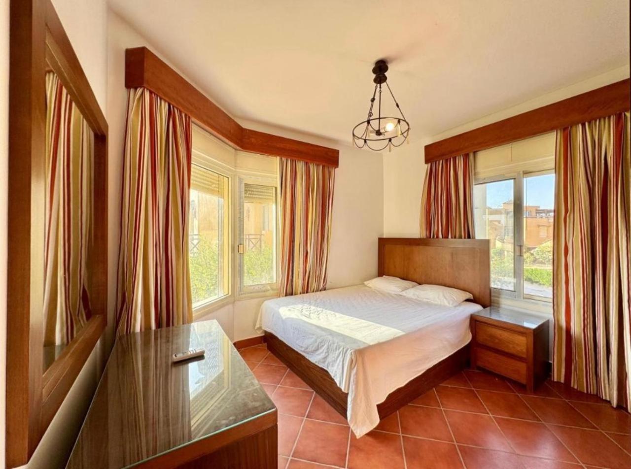 Sea View Villa Ain Bay: Spacious 5-Bedroom Retreat in Ain Sokhna Ain Sukhna Exterior photo