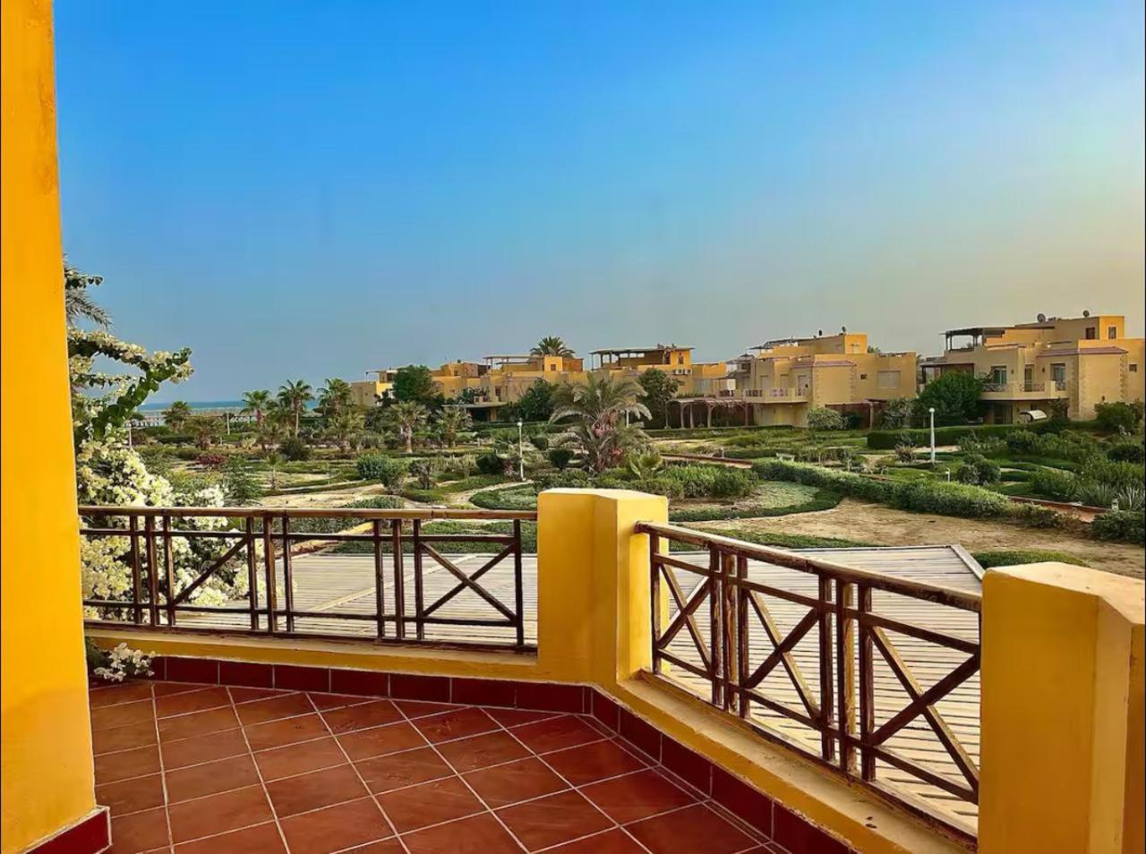 Sea View Villa Ain Bay: Spacious 5-Bedroom Retreat in Ain Sokhna Ain Sukhna Exterior photo